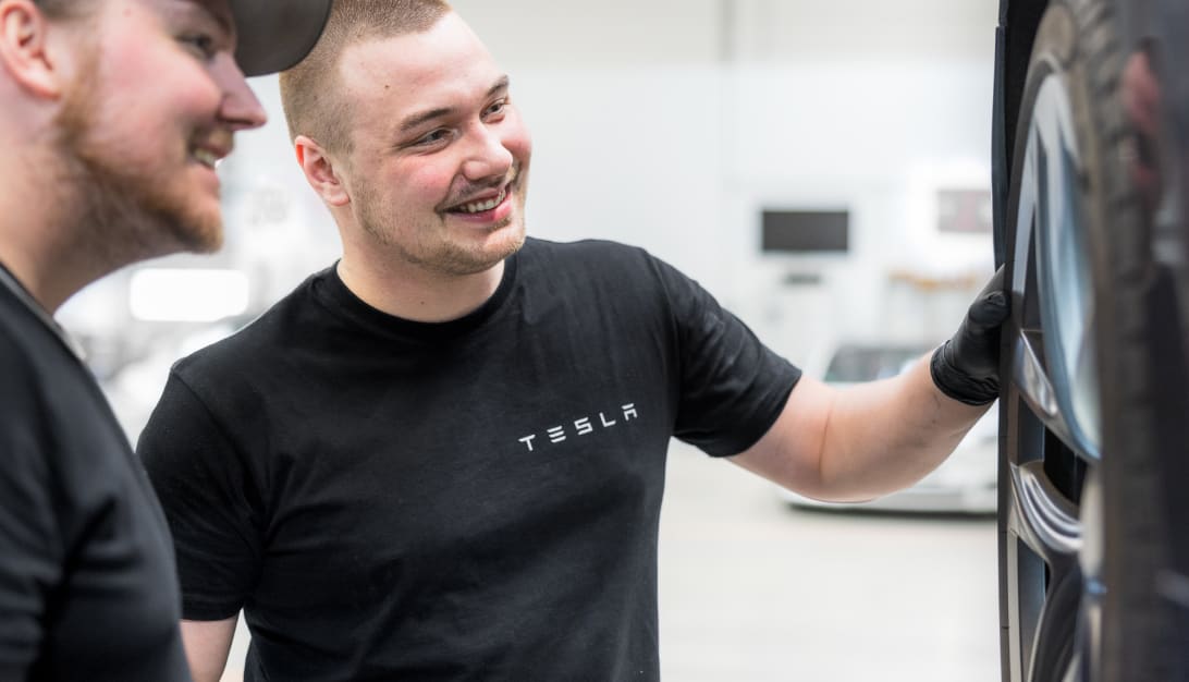 Tesla employee and Veteran, Lennart H.