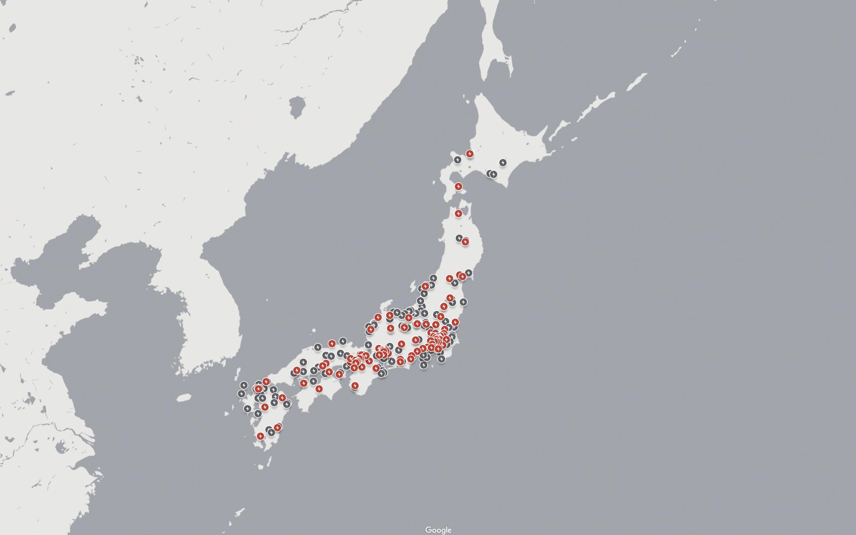 日本にあるスーパーチャージャーとデスティネーションチャージング施設の地図