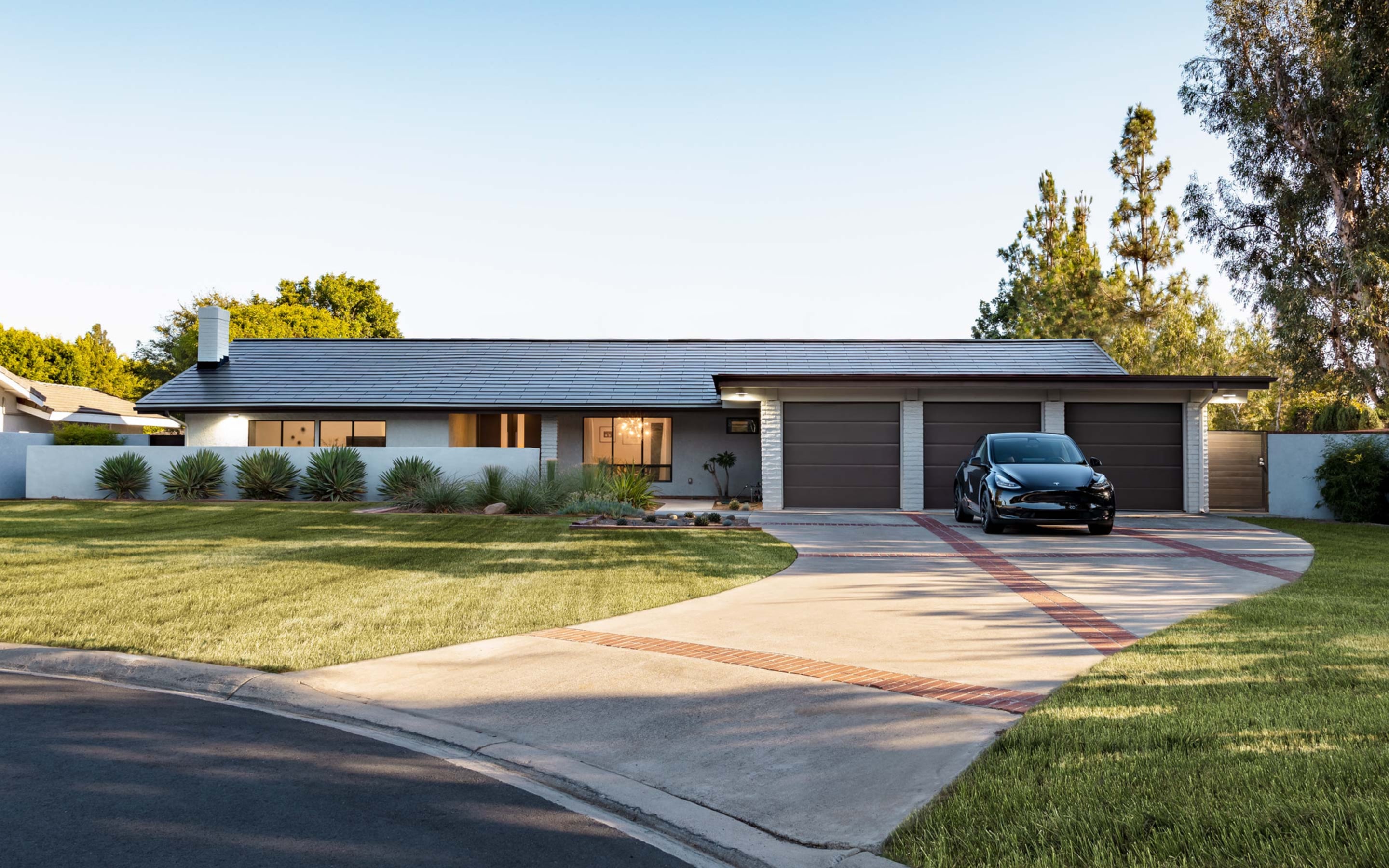 Home outfitted with Tesla Solar Roof