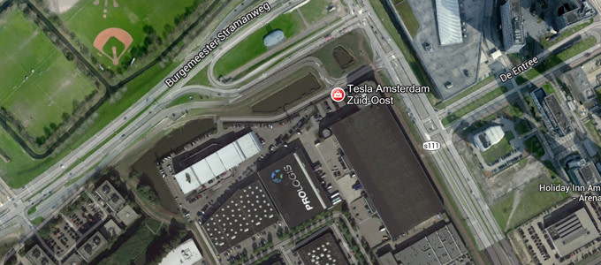 Googlen satelliittinäkymä Tesla Amsterdam Zuid-Oostista