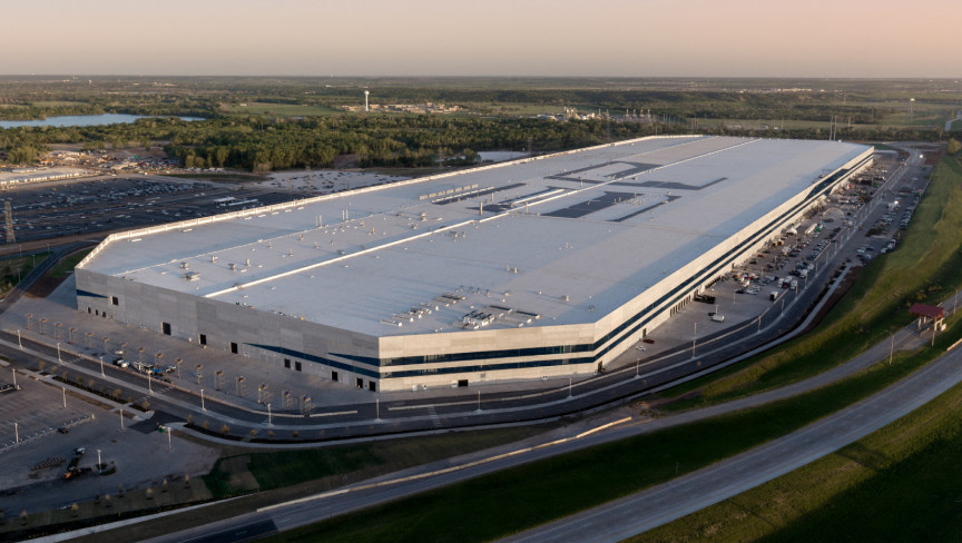德州 Gigafactory 無人機視角景觀